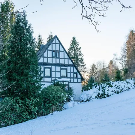 In Neuastenberg Nahe Postwiese *